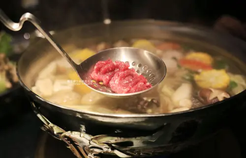 台中西屯│溫十八溫體牛火鍋-台南阿裕牛肉湯技術指導.裝潢大器有質感 - 藍色起士的美食主義