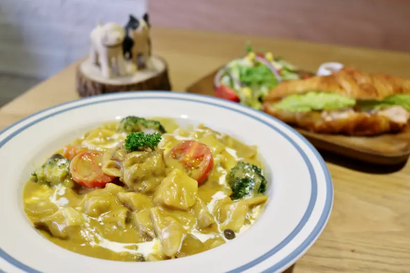 台北｜小溫暖咖啡館 師大不限時咖啡廳 寵物友善．親子空間 - 奇奇一起玩樂趣