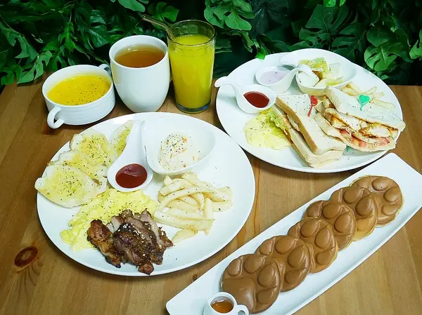 Bengal Cafe 斑果咖啡-板橋府中站貓咪咖啡館  快來找貓貓們一起吃飯  用餐大大被療癒              