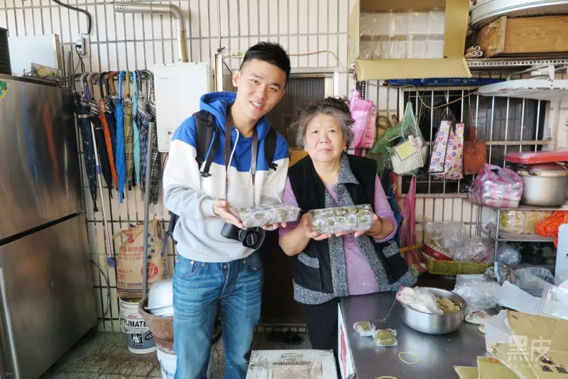 新北。瑞芳│九份寶珠草仔粿 . 九份還有你不知道的巷弄隱藏美食，一粒只要12塊