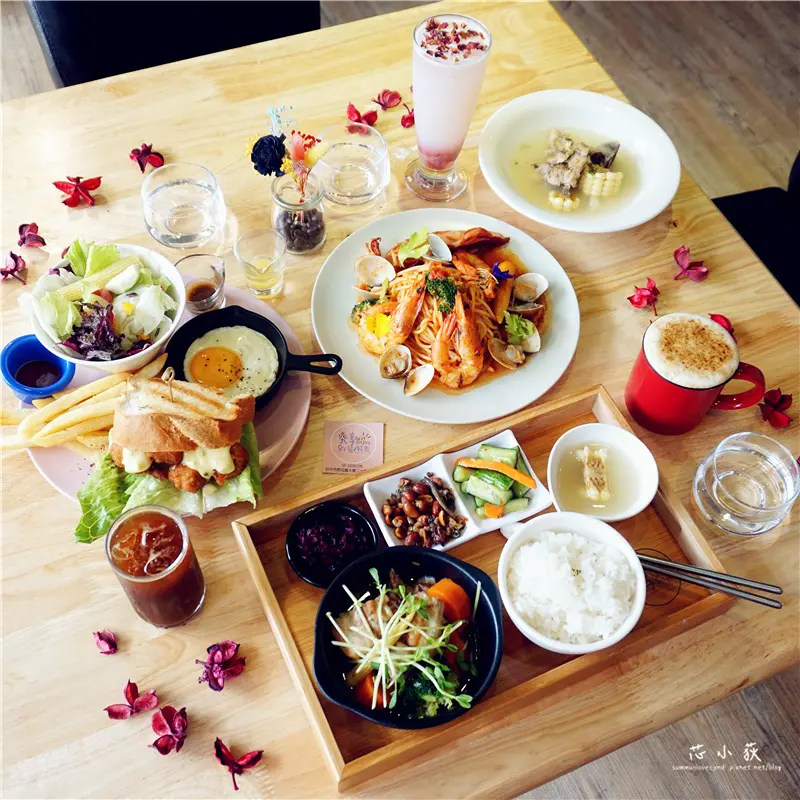 究享brunch&cafe。特別的料理名稱，早午餐、商業午餐、義大利麵、下午茶，究是享要給你不一樣，網美打卡地標，寵物友善餐廳!