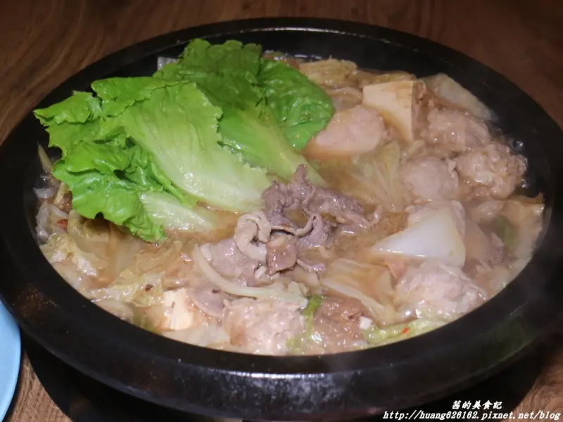 【新北新莊區】令人懷念的好味道 『老地方自助石頭火鍋』新莊美食推薦/新莊石頭火鍋/新莊平價火鍋/自助火鍋