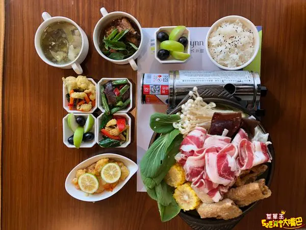 三義美食景點特色餐廳》無己之凡生活空間菜單價位大公開！與變形金剛來個秘密約會的特色文創餐廳～苗栗三義必吃美食小吃餐廳推薦。        
      