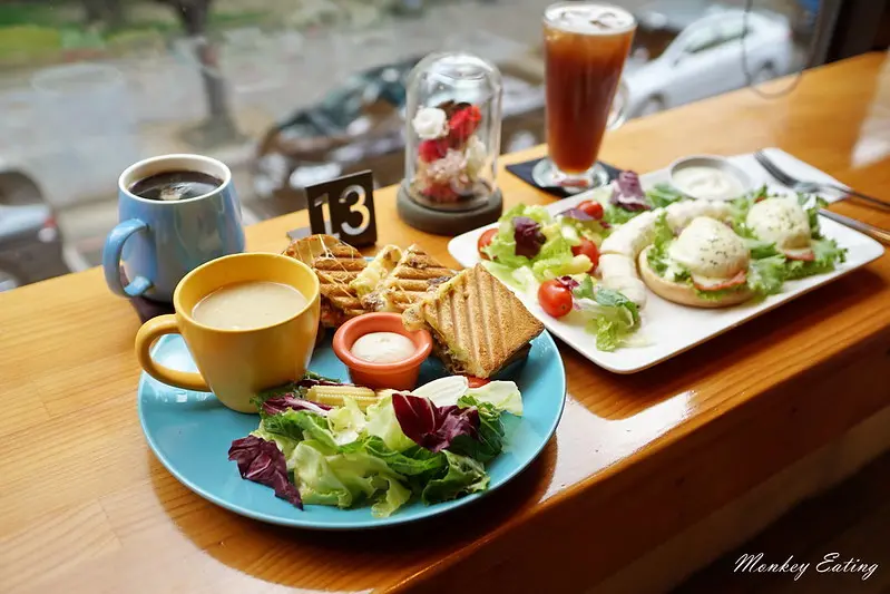 【台中西區】帕斯托早午餐｜審計新村早午餐推薦，餐點澎派還有美美打卡牆，近勤美綠園道