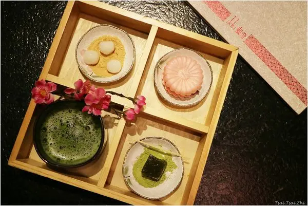 [新北板橋]藝奇新日本料理(板橋麗寶店)|餐桌上的花見:春旬經典日料創藝呈現|王品集團藝奇新日本料理，套餐 NT.698/每人(另加10%服務費)