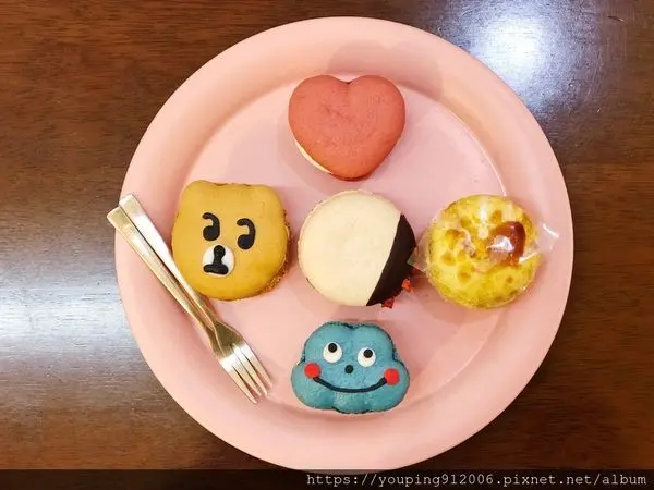 台北大安區｜Ｍeltingfinger 舔舔手馬卡龍專賣店，減糖版韓式馬卡龍，從裡到外都讓你滿滿的少女心大噴發！