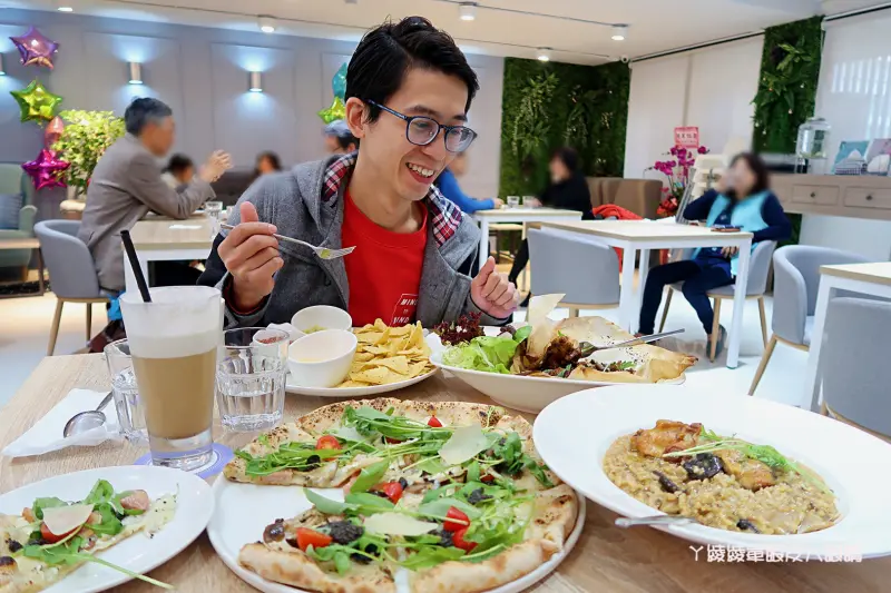 新竹竹北新開幕義式料理Paleo Cafe新竹首間美式複合型社區超市！ - ㄚ綾綾單眼皮大眼睛