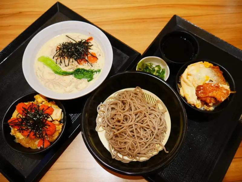 【Angelas日嚐】夏季就來碗清爽的蕎麥麵吧!!!創新風味明太子香醇奶油蕎麥麵，同時能夠吃到腰內豬排與炸雞塊的滿足丼飯【名代富士蕎麥麵-新光三越A8館】