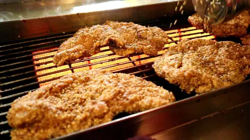 維縈家鄉碳烤雞排/糖貴妃手工黑糖飲/最新超值組合餐:雞排哥貴妃妹強勢回歸/最佳組合最多可省20元