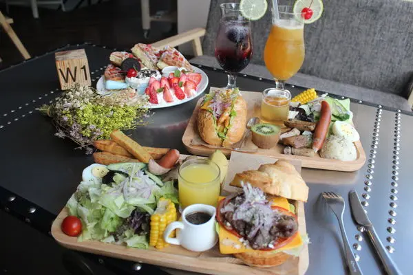 台中美食｜午街貳拾-台中高質感咖啡廳，從早到晚供應美味餐點