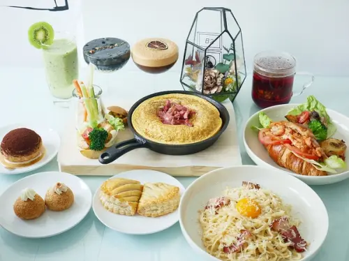 黑犬 Black Doggy-台北士林韓系漫畫咖啡館  黑白色系交織出拍不完的美圖  餐點不馬虎  從外形到味道都吸引人              