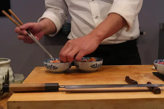 【林口美食】Chengs Cuisine|有錢也不一定吃的到的高CP值無菜單料理，超有個性的傲嬌老闆!包廂/預約制/新北林口/日本料理/日式餐廳@鮪魚的奶奶