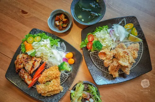 巷弄美食  Le petit bonheur 美好時光   溫馨鄉村花草風  特色創意料理超滿足 日系雜貨小商鋪