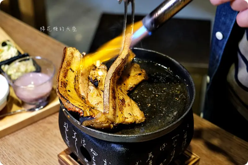 一個人也能吃韓式燒肉！彰化知名牛丁次郎坊台中首店在大里 - 棉花糖的天空