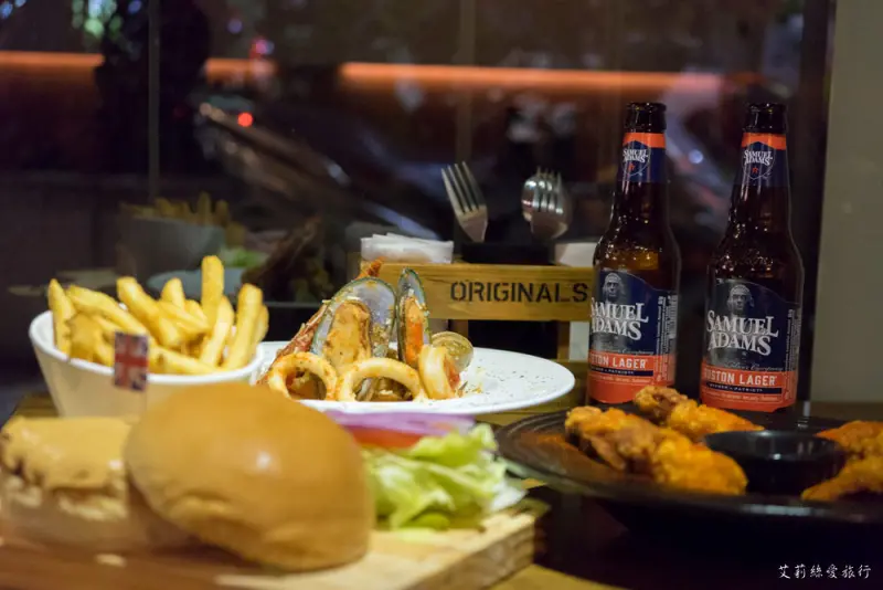 東區美食》New Yorker紐約客 平價美式餐廳 濃郁花生醬火烤漢堡 道地美式料理 - 艾莉絲愛旅行