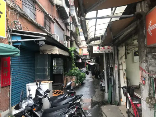 (忠孝新生)濃稠到要用湯匙挖 台北隱藏版芋泥西米露專賣店 -小巷小象