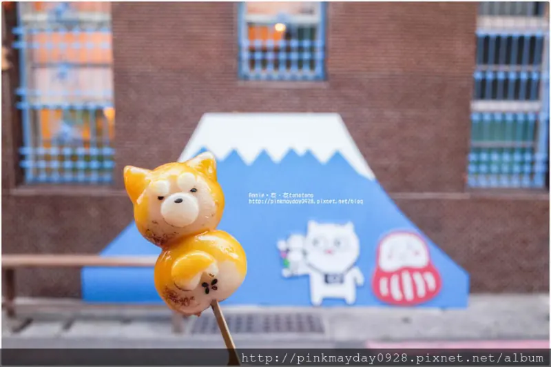 ✿台南✿ 這裡也有超可愛超療癒的柴犬糰子啦～日治老屋打造的溫馨空間 可愛的佈景怎麼拍都好拍 夢幻粉嫩的蜜桃水水美翻啦 ➜ 友．友tomotomo2號成功店