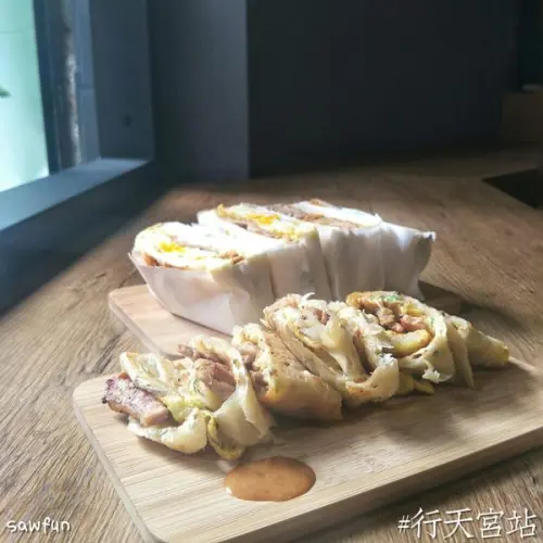 遇fun胃_良粟朝食午膳 良粟商號||台北美食||行天宮早餐||新店報報 文青簡單風 炭烤肉蛋吐司 炭烤味十足 今天早餐就吃他