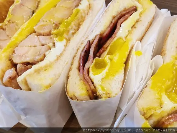 台北中山區｜良粟商號 炭燒肉蛋吐司，那讓人流口水的半熟蛋，以及嫩到不行的超厚雞腿肉(附菜單)！