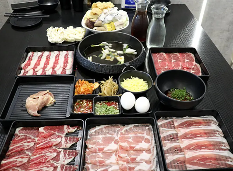 中壢壽喜燒吃到飽｜柚子元壽喜燒｜壽喜燒｜手作壽喜醬｜麻辣醬受歡迎｜環境寬敞｜適合慶生公司行號包場｜桃園美食｜中壢美食｜價位398~458