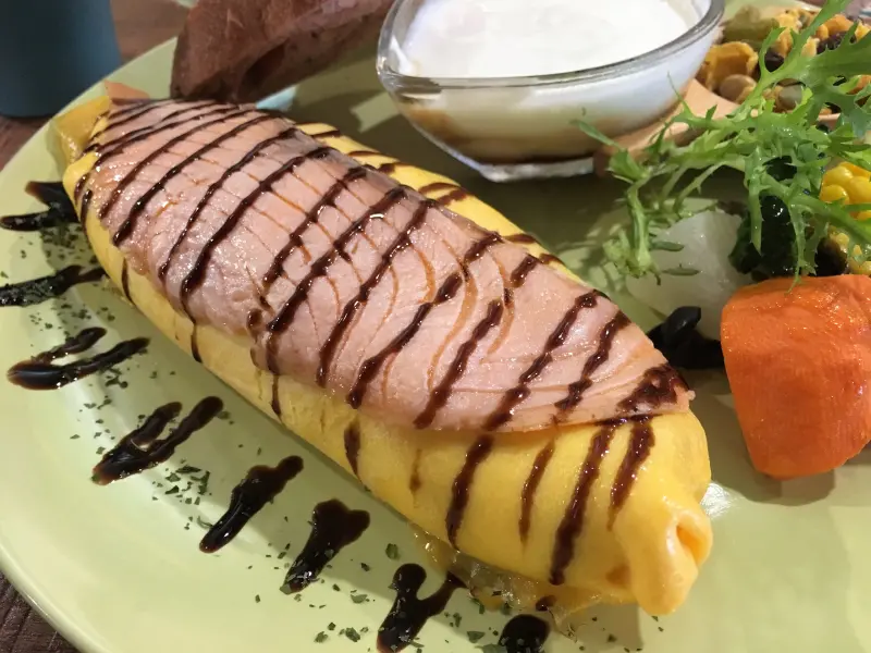 台南日光緩緩夏林店｜無毒早午餐！煙燻鮭魚蛋捲、紅酒牛肉 Cest la vie