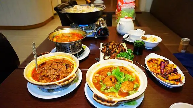 [高雄美食] 川寧食堂(小鄒的店)-30年經驗老師父的美味川菜 / 高雄川菜推薦