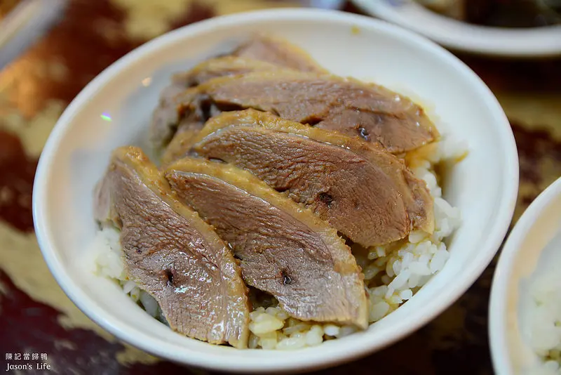 【宜蘭羅東│美食】羅東夜市美食，鴨片飯吃了會上癮，當歸羊肉肉質超軟嫩。陳記當歸鴨