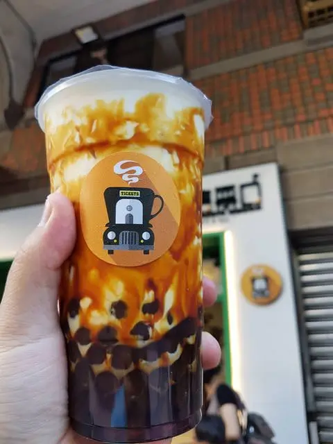 [高雄飲料] 售票口Cafe & Tea -電影院風格超濃厚焦糖鮮奶奶茶 / 高雄焦糖奶茶推薦