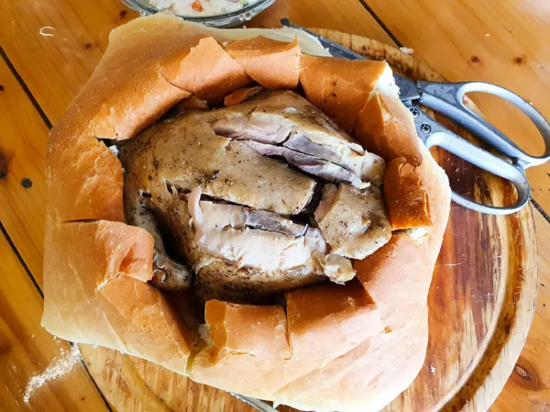 【高雄景觀餐廳】奇山石窯 隱藏山中美食 預約制 麵包雞｜窯烤披薩｜旗山美食推薦