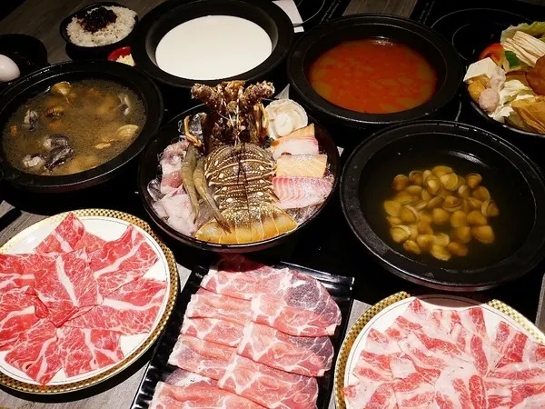嗑肉石鍋昌平店-台中北屯高CP海陸火鍋  選擇多樣  食材新鮮  最霸氣的海陸一上桌驚艷全場              