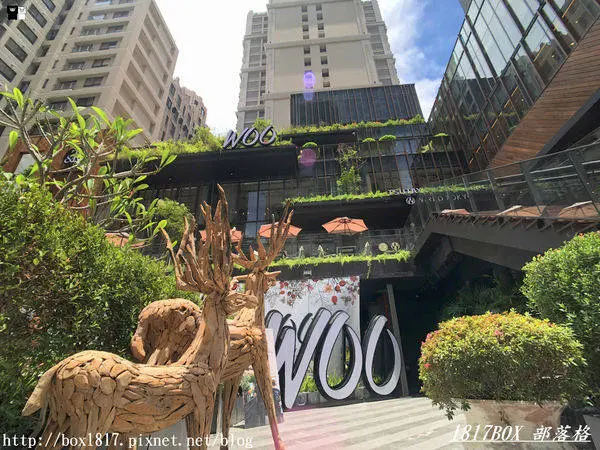 【台中。西屯】號稱全球最美書店。蔦屋書店 TSUTAYA BOOKSTORE 台中市政店。文青朝聖。網美IG打卡熱門景點