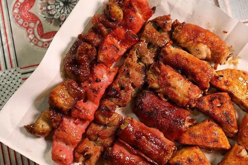 20元起多達五十多種燒烤 隱身市場人氣串燒攤！在地人激推私房宵夜