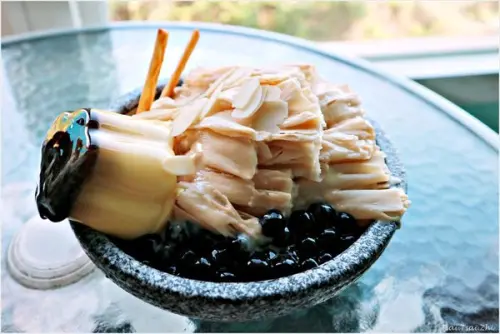 [屏東小琉球]小琉球冰箱冰舖|PTT鄉民大力推薦，義式雪花冰專賣|超好吃的珍珠奶茶雪花冰