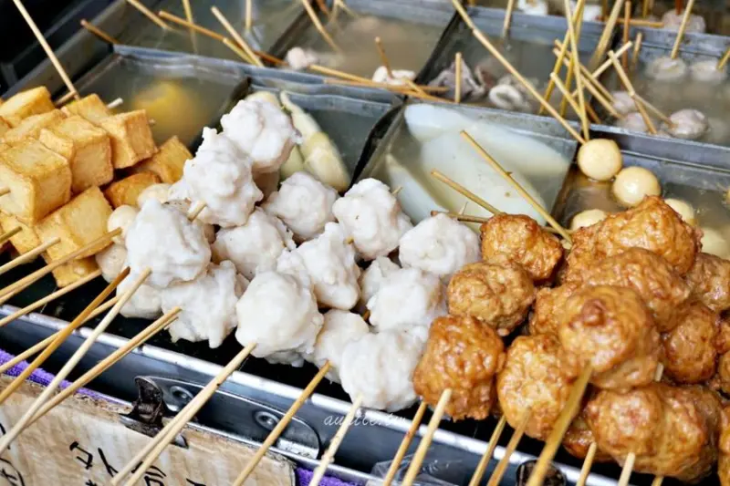 【澎湖】阿豹香腸攤 在地台式下午茶 香腸糯米大腸圈 狗母魚丸關東煮 - 水晶安蹄 不務正業過生活