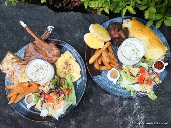 台中美食│享。拾光 fun time〃中科商圈早午餐推薦～提供wifi及插座，可帶寵物，還有美美打卡牆！        
      