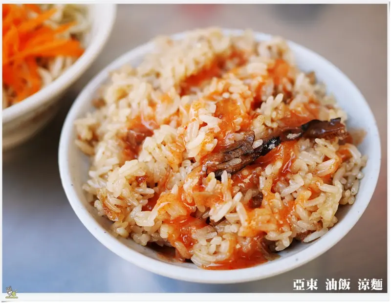 ◊ 傳統早午餐銅板小吃 加了這樣？反而不膩口 ➩ 亞東 油飯 涼麵 板橋美食 亞東技術學院 