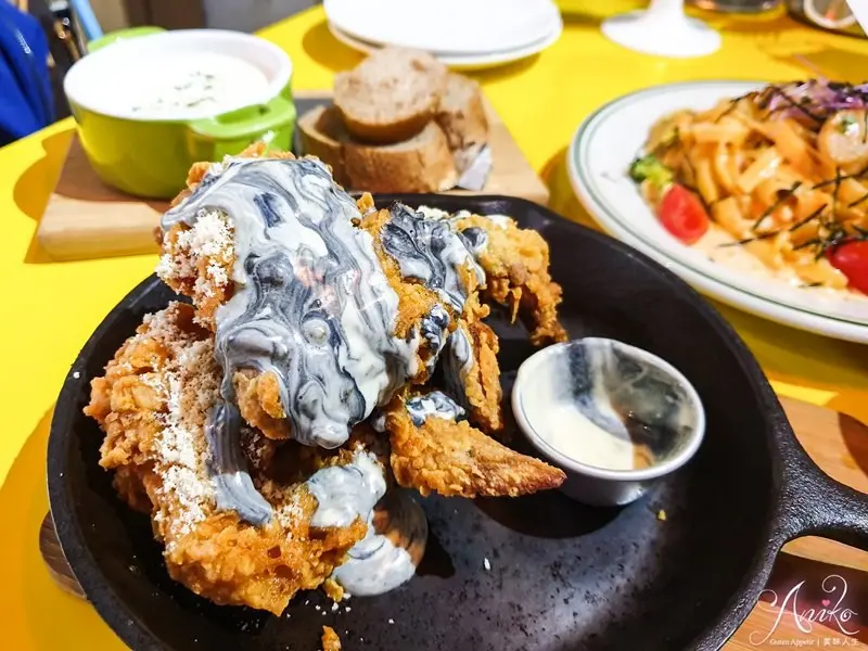 【台北美食】夢鹿咖啡 by tame moose。IG爆紅炸雞界的網美~夢幻浮誇系大理石炸雞翅 - ANIKO 艾妮可美味人生