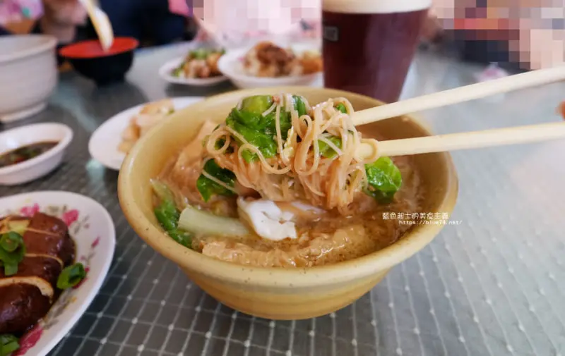 台中后里│蘭亭茶藝館-后里在地美食.米血雞絲麵配珍珠奶茶很正點 - 藍色起士的美食主義