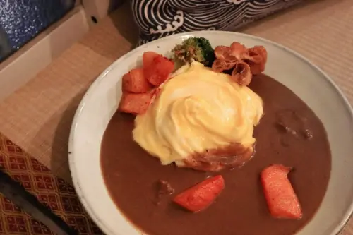 【台北古亭】爺兒咖哩：還未進門就傳出陣陣咖哩香氣，攪動著味蕾 /平價咖哩飯