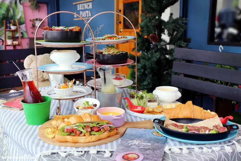 晨光手作料理坊｜大里超浮誇英式三層架早午餐，巨無霸可頌夾牛排