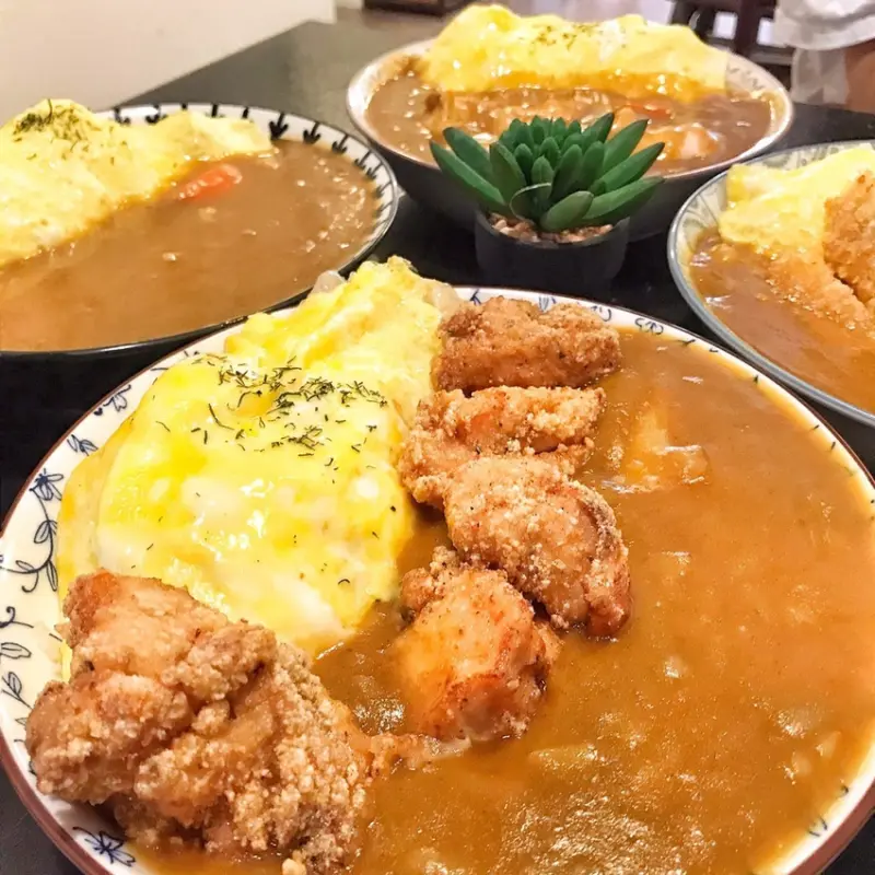 老街內平價美食！！銅板價咖哩？！ ● 眼鏡女孩 | 桃園美食