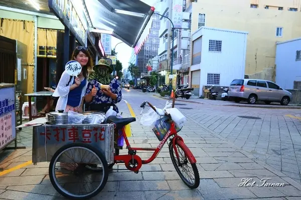 【澎湖美食】隨機現身街頭的古早味傳統豆花：卡打車豆花        
      