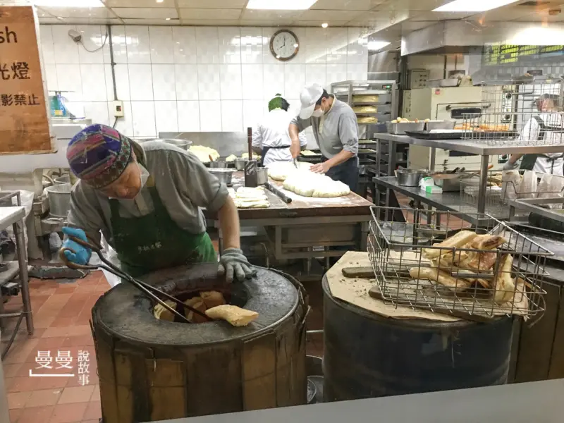 【台北/華山市場】老牌阜航豆漿，最愛加辣版鹹豆漿與燒餅油條