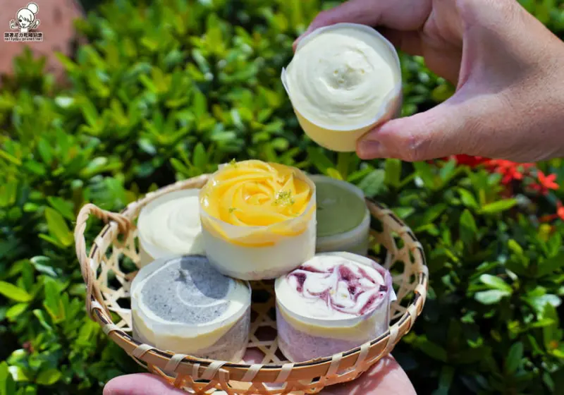 不添加一滴水使用豆漿特製的豆逗無油蛋糕，療癒美味、健康好吃爽口不膩｜豆漿蛋糕、高雄美食 - 跟著尼力吃喝玩樂＆親子生活