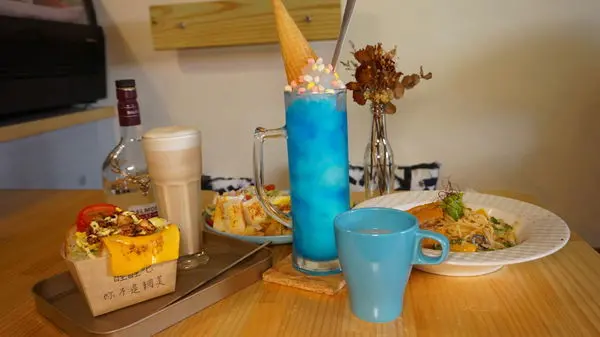 [高雄美食] 咖桃屋-網美風寵物友善x手作咖啡館 /高雄美食推薦 /高雄寵物餐廳 /高雄咖啡廳