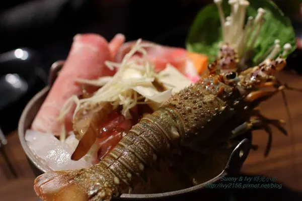 【桃園八德食記】想吃鍋-精緻百元火鍋。超狂的龍蝦小火鍋300元有找，還附免費自助吧吃到飽！