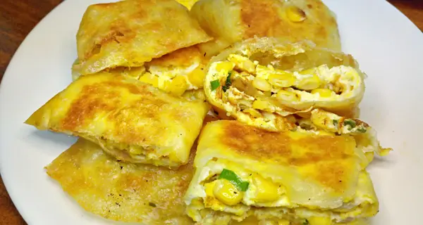 【新竹東區】美美早點☞激推!超酥脆厚實蛋餅，份量超大老闆還會叫你不要點太多!