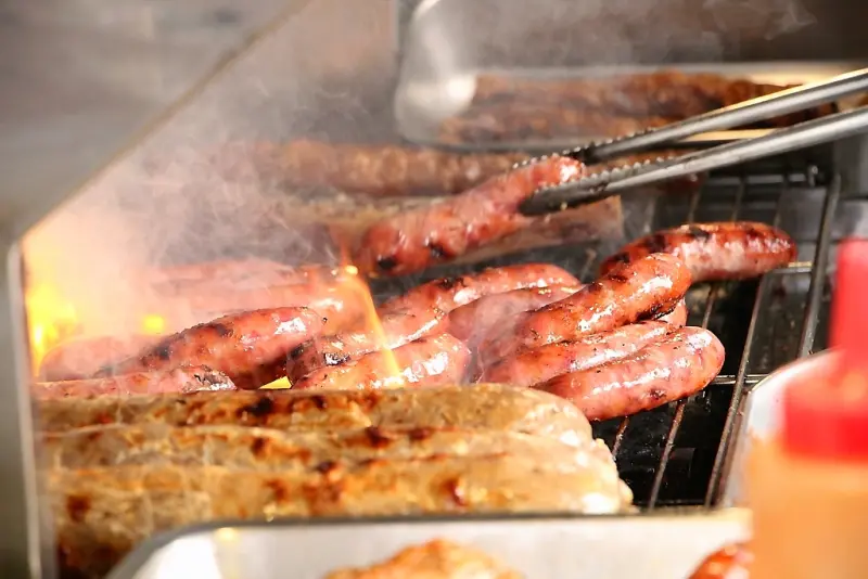 烏日巧之房傳統小吃，美味餐車趴趴走!手工花生糯米腸與現場必吃脆皮大腸!!!! - 微笑Joe幸運