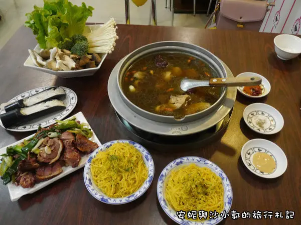 【新竹。東區】帝王食補新推出養生鍋物  湯頭清爽的黃金菜脯雞  近科學園區