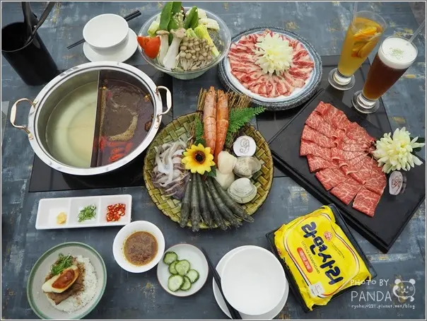 桃園｜9Floor玖樓鍋物．大興路上精緻高檔海陸食材套餐/精品旅館風鍋物/鱷魚鍋/海鮮鍋物/聚餐鍋物/IG熱門打卡餐廳/包廂鍋物/時尚鍋物/有插座餐廳